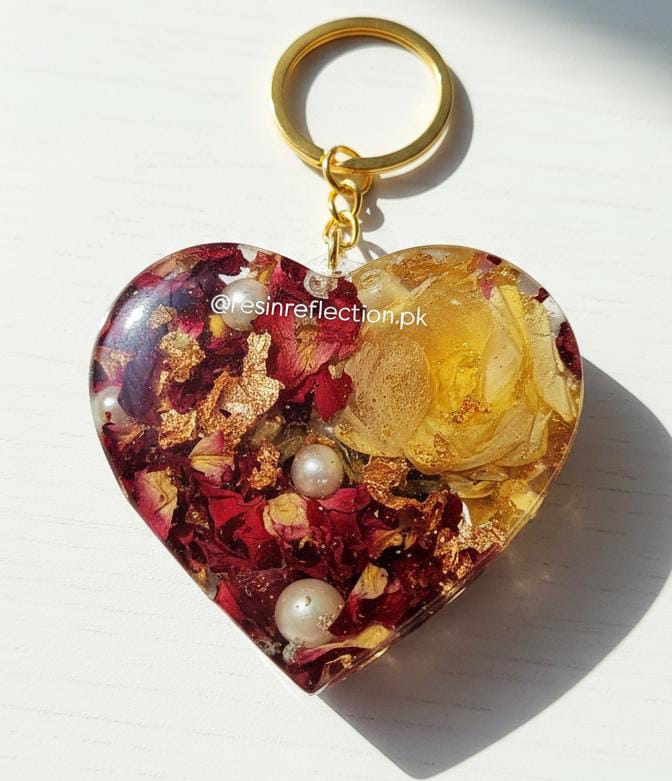 Resin Gajras Preserved Heart Keychain 3D
