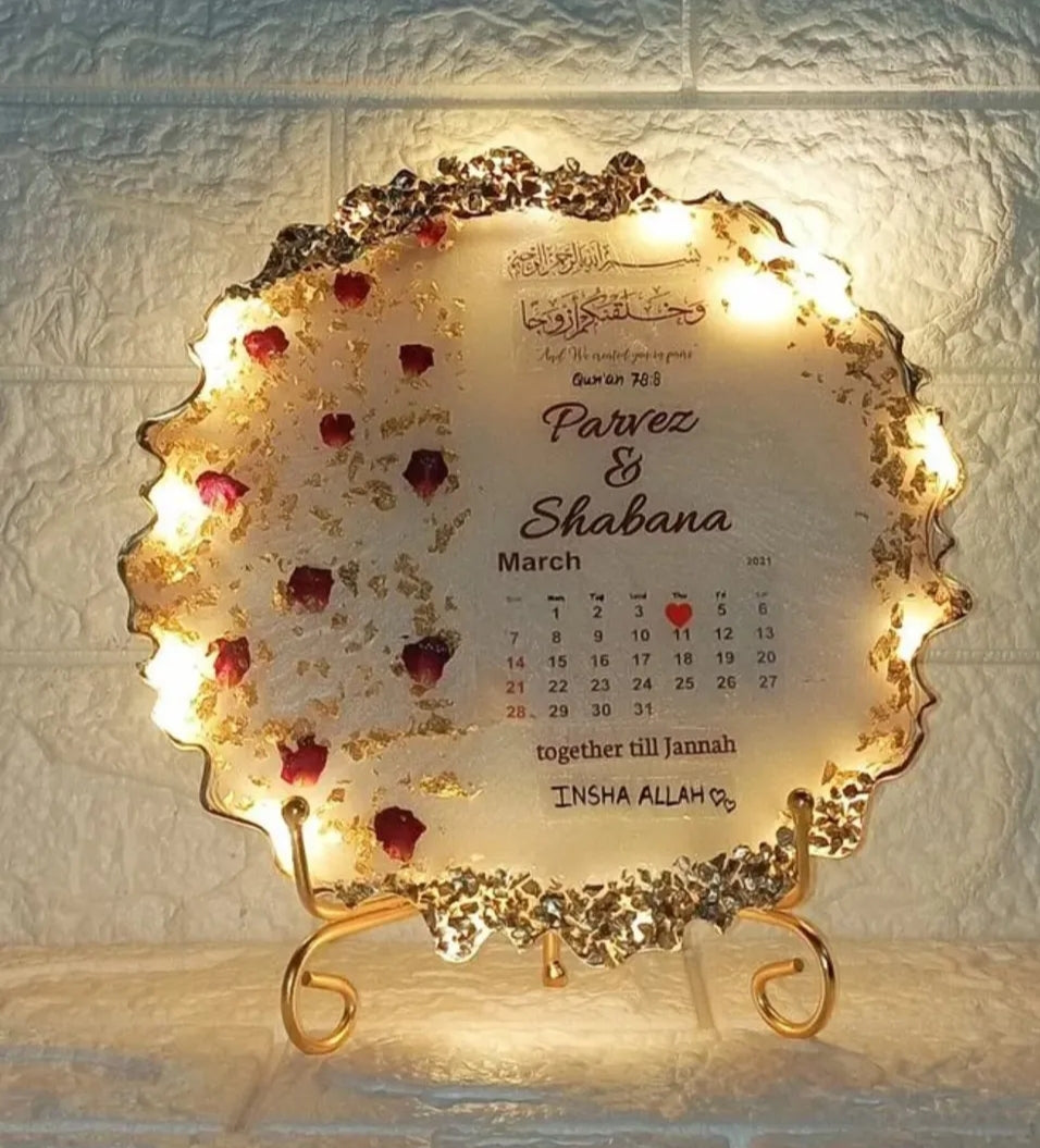 Resin lights frame with Red Rose petals & flakes Cream color