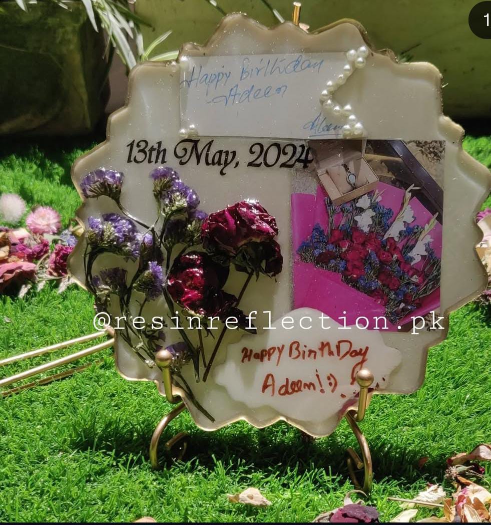 Birthday Wishes & Bouquet Preserved Resin Anniversary/Birthday Photo Frame