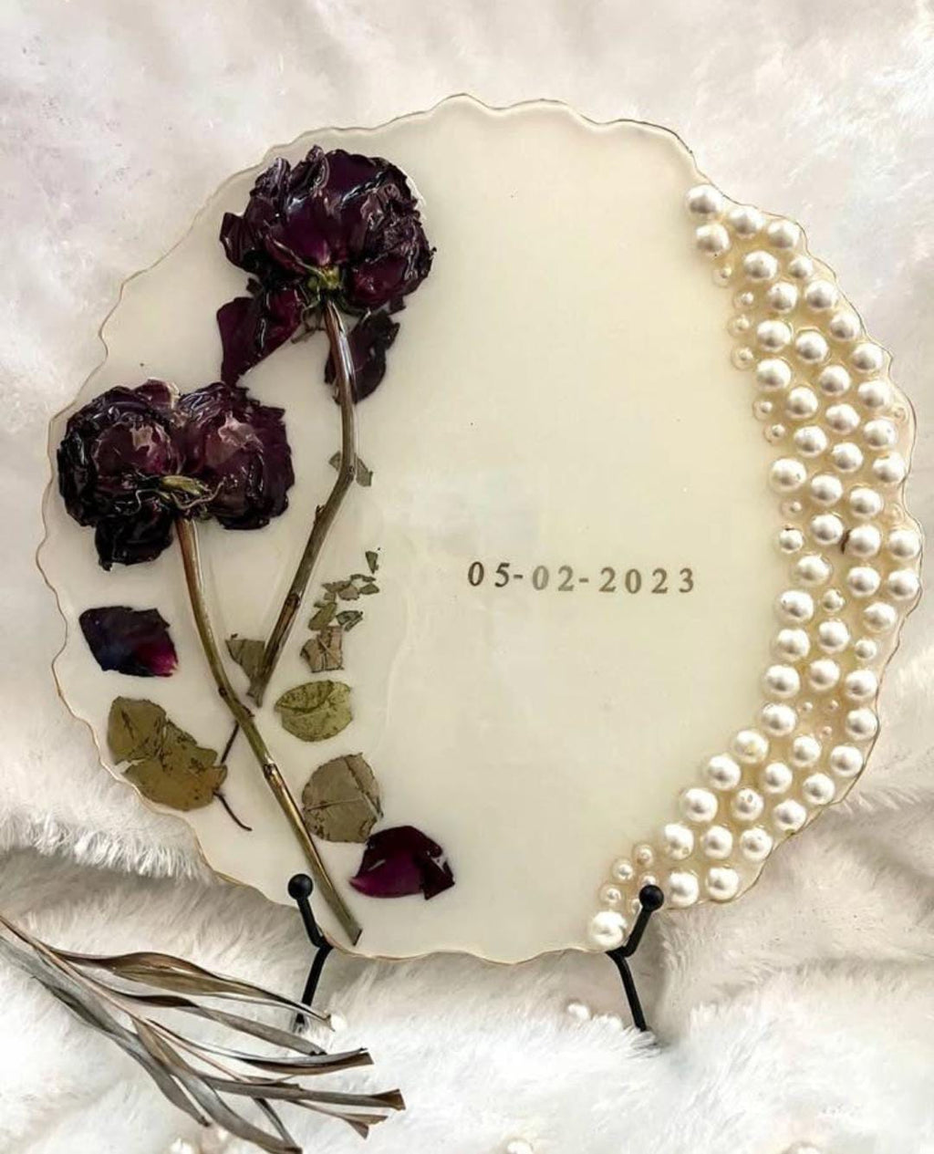 Resin Gajras/Flowers Preserved Frame