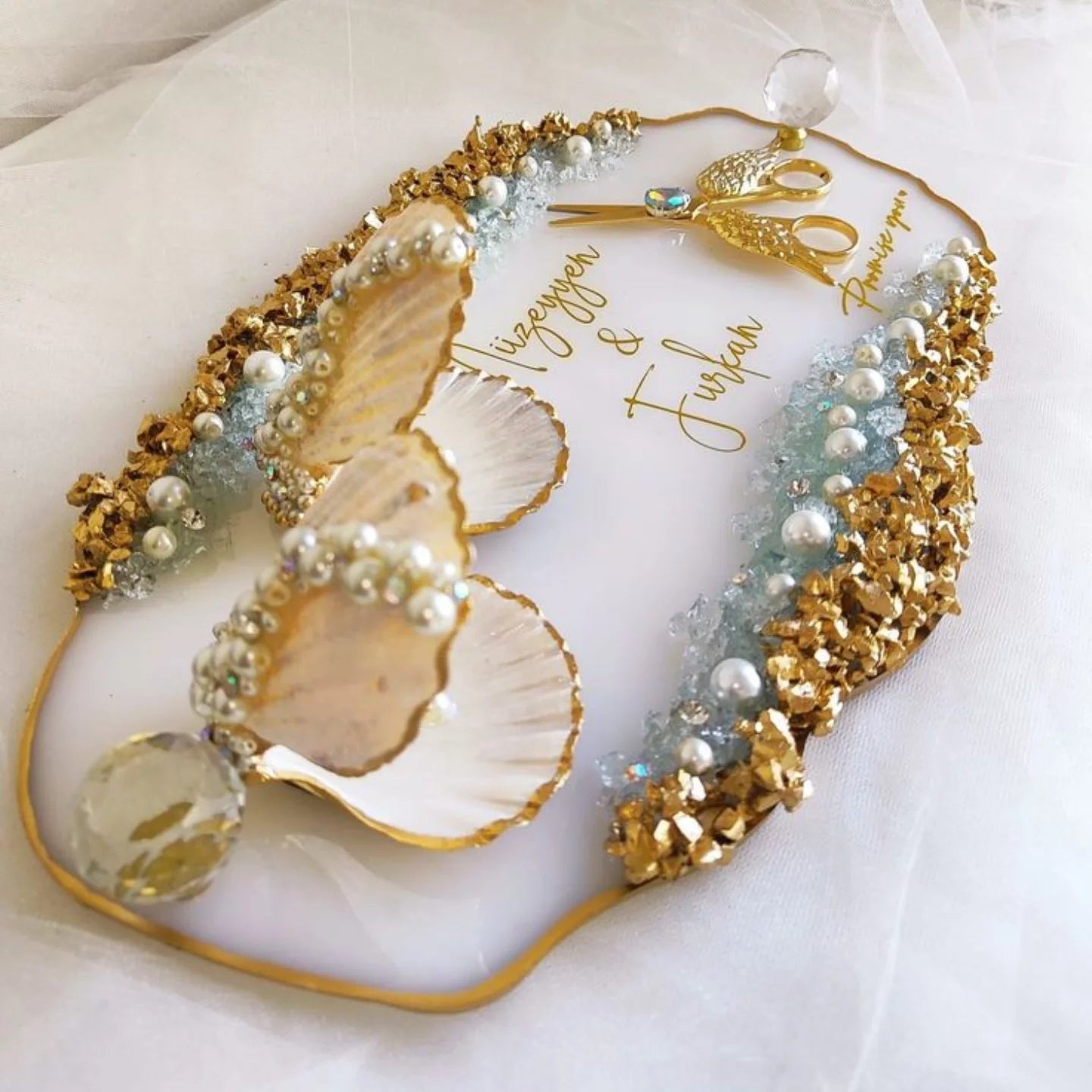 Golden & White Crystal Oval Resin Nikkah/Engagement Tray/Frame Elagant Minimal Design